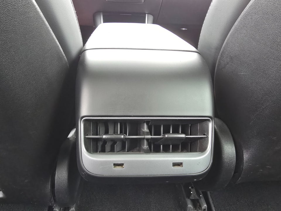 Tesla Model 3 Long Range AWD 4d