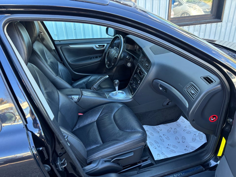 Volvo V70 2,4 140 Kinetic 5d