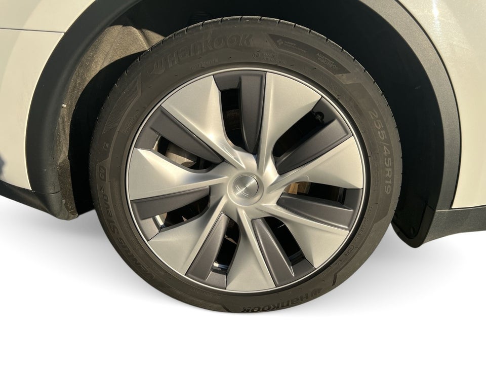 Tesla Model Y RWD 5d