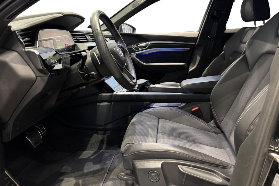 Audi Q8 e-tron 55 S-line quattro 5d