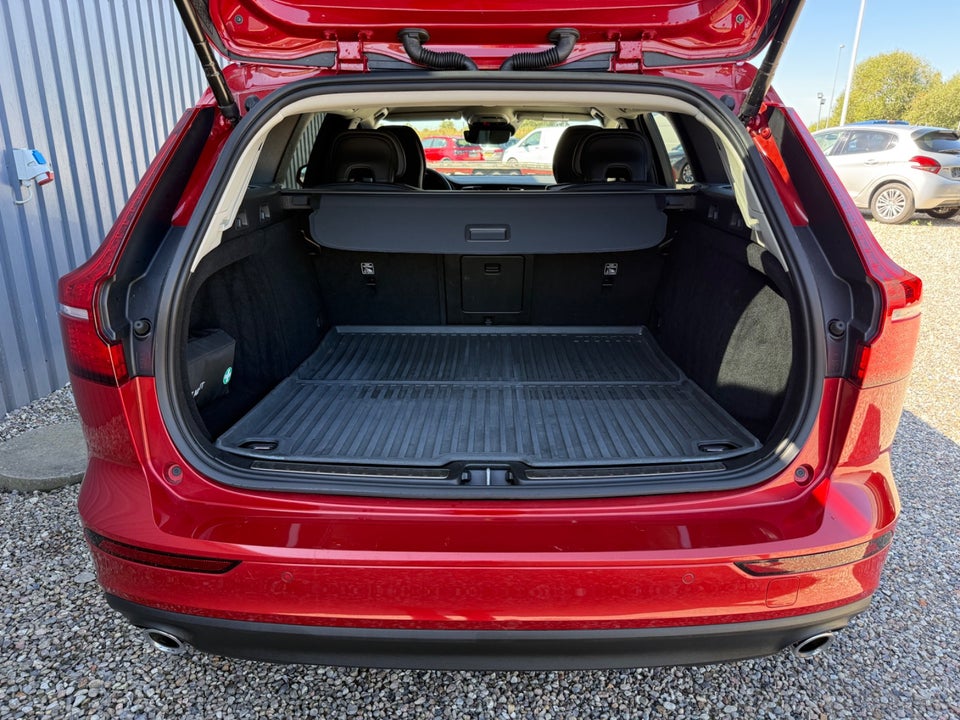 Volvo V60 2,0 T4 190 Momentum aut. 5d
