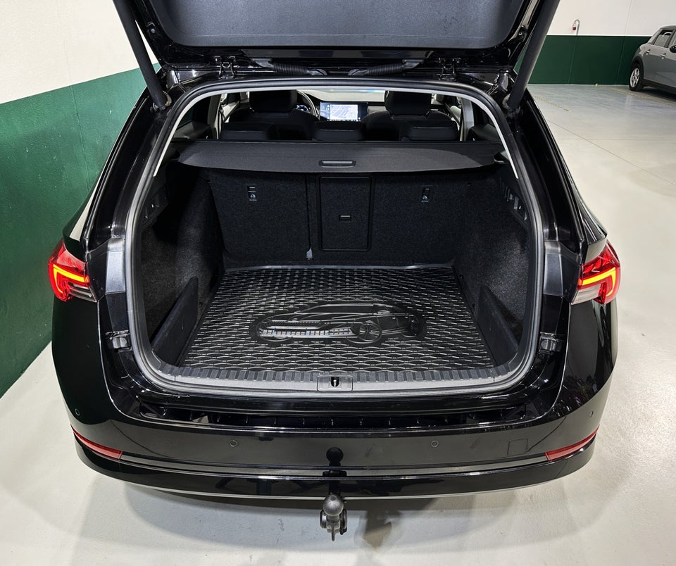 Skoda Octavia 2,0 TDi 150 Business Executive Combi DSG 5d