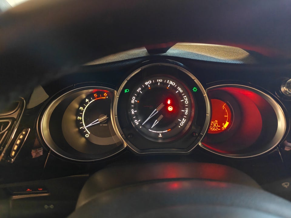 Citroën DS3 1,6 e-HDi 90 DStyle 3d