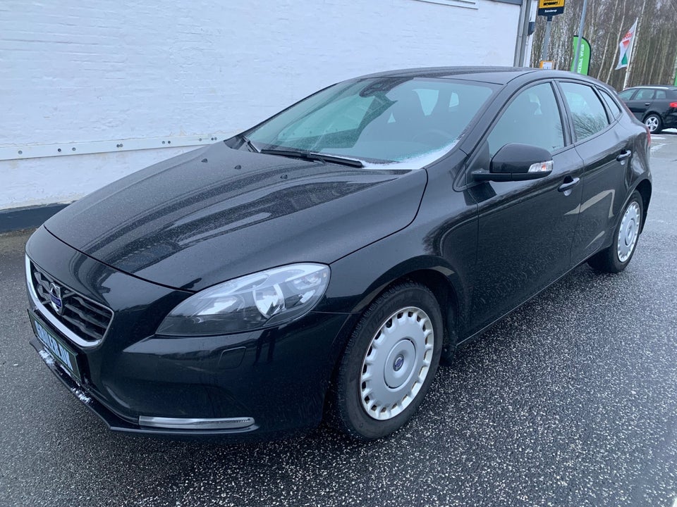 Volvo V40 1,6 T3 150 Kinetic 5d