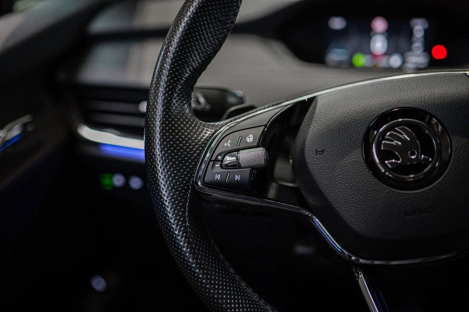 Skoda Enyaq 80 iV Selection Suite 5d