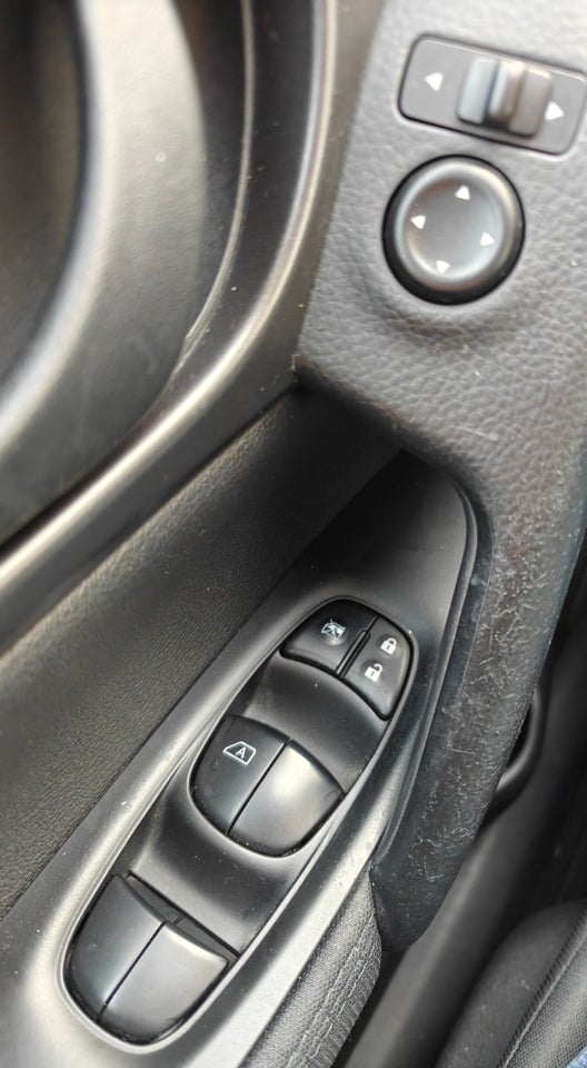 Nissan Qashqai 1,2 Dig-T 115 Visia 5d