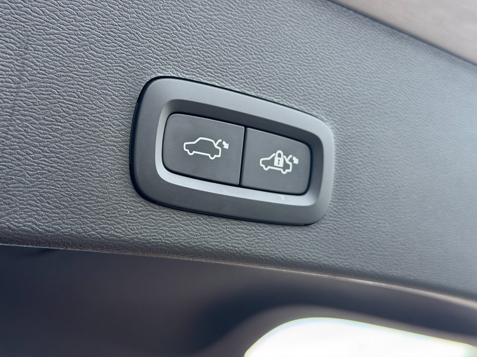 Volvo XC40 ReCharge Extended Range Ultimate 5d