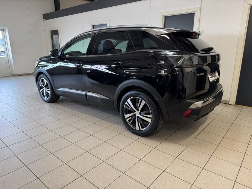 Peugeot 3008 1,6 Hybrid First Selection EAT8 5d