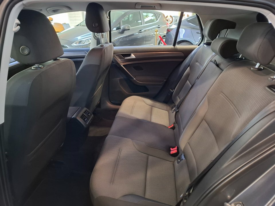 VW Golf VII 1,5 TSi 130 Comfortline DSG 5d