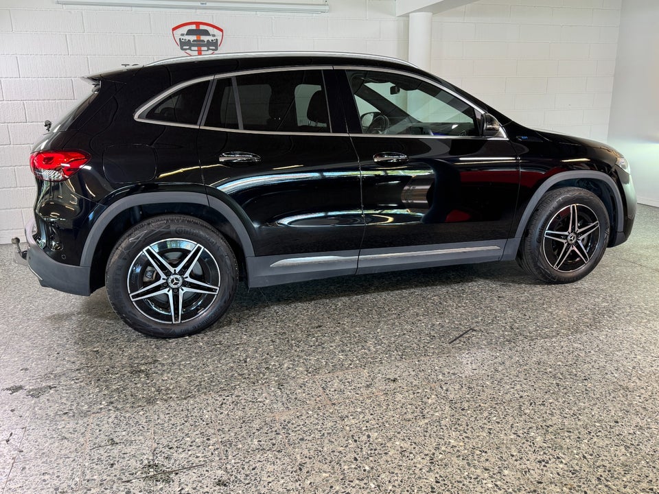 Mercedes EQA300 AMG Line 4Matic 5d