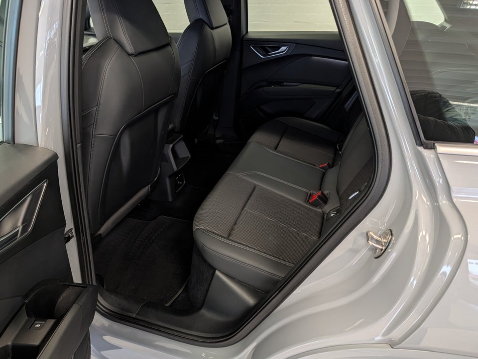 Audi Q4 e-tron 45 S-line 5d