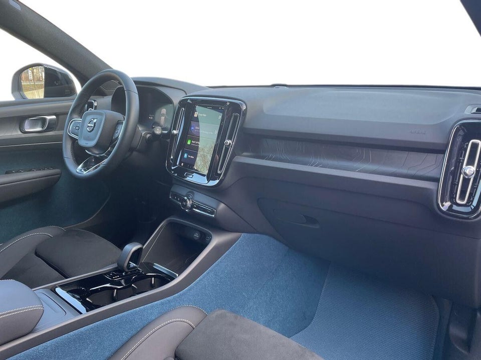 Volvo XC40 ReCharge Extended Range Plus 5d