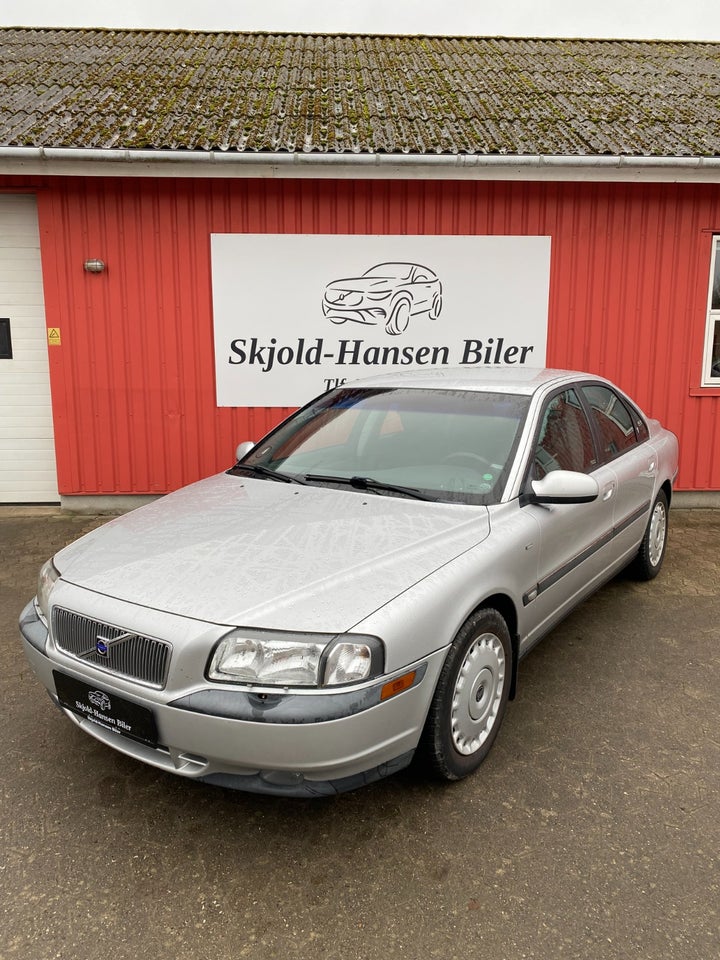 Volvo S80 2,4  4d