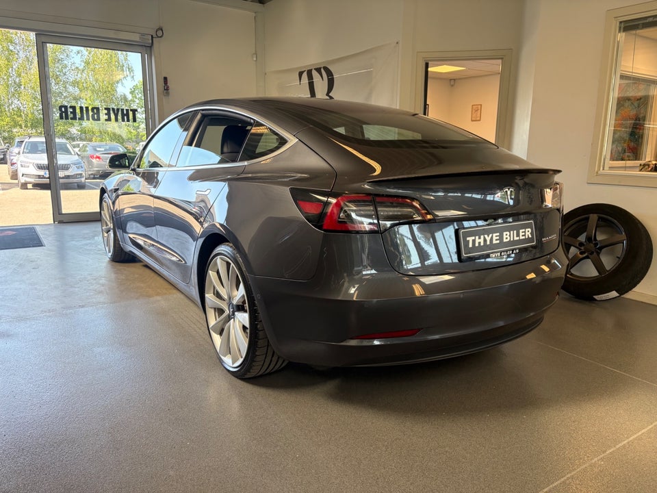 Tesla Model 3 Performance AWD 4d