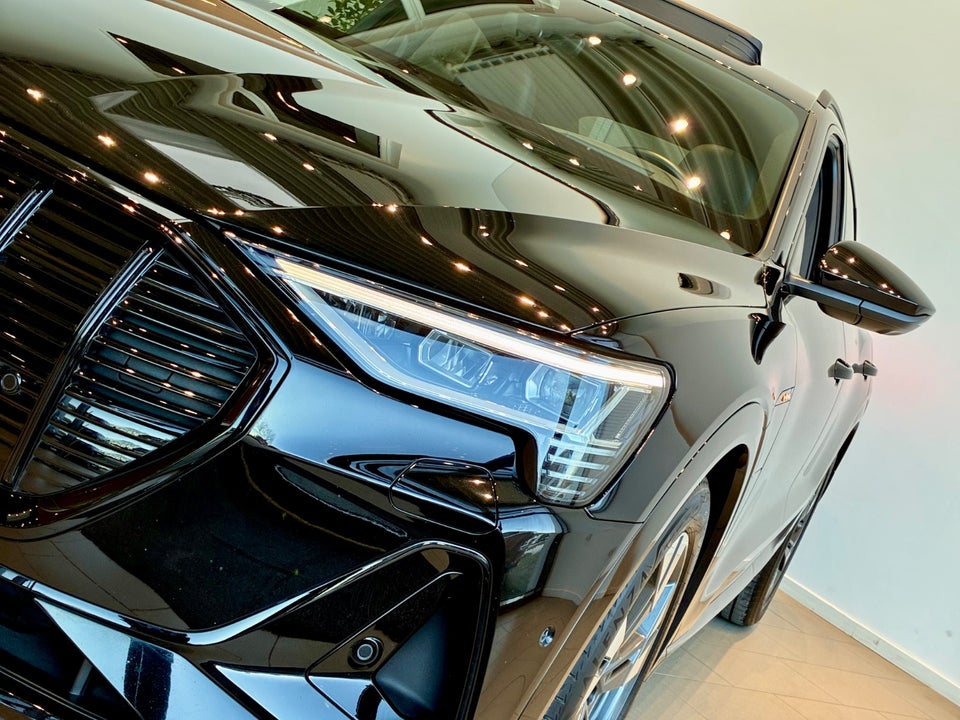 Audi e-tron 55 S-line Sportback quattro 5d