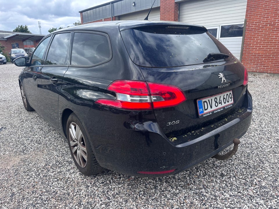 Peugeot 308 1,2 e-THP 110 Chili SW 5d