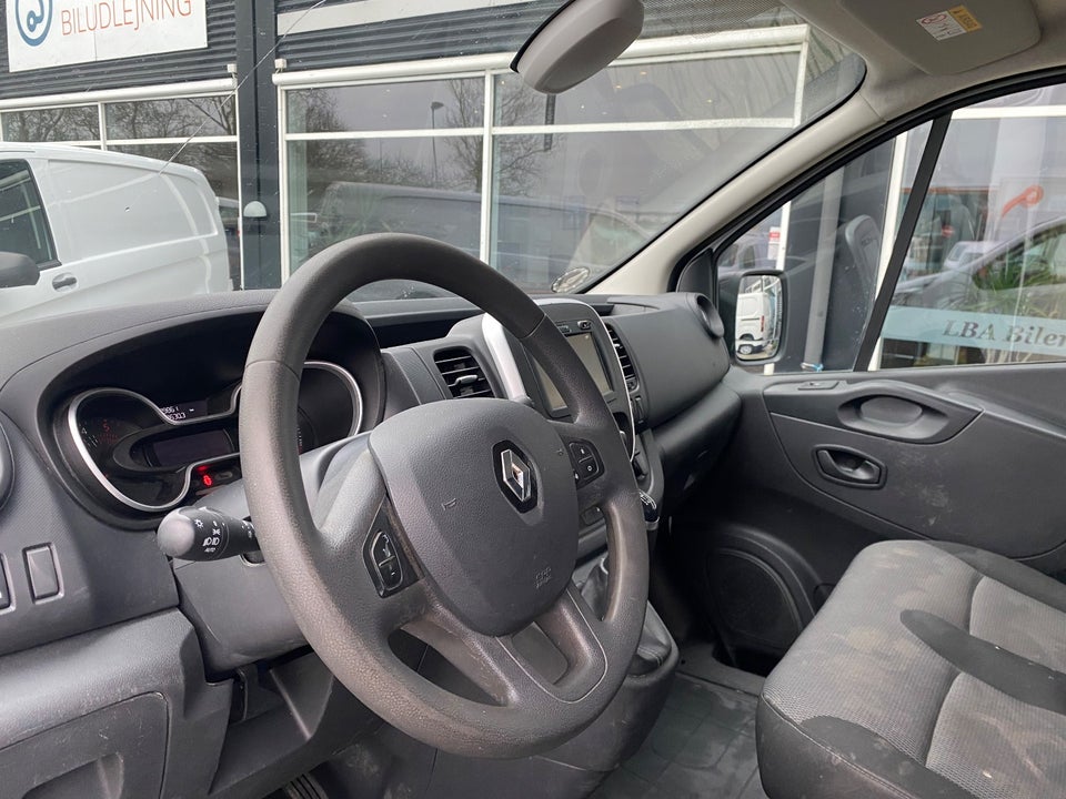 Renault Trafic T29 2,0 dCi 120 L2H1