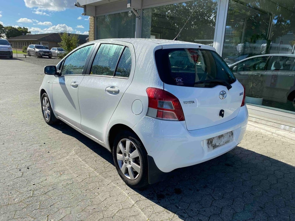 Toyota Yaris 1,3 TX 5d