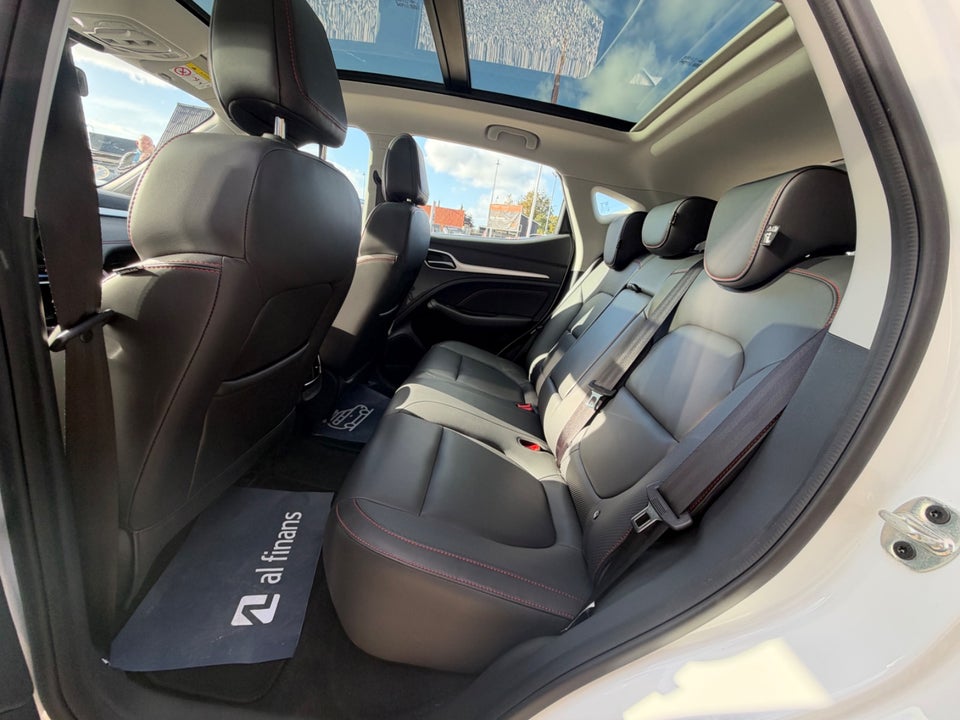 MG ZS 70 Luxury 5d