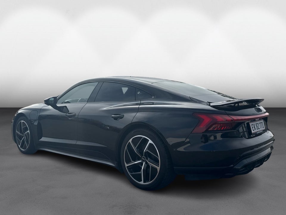 Audi e-tron GT quattro 4d