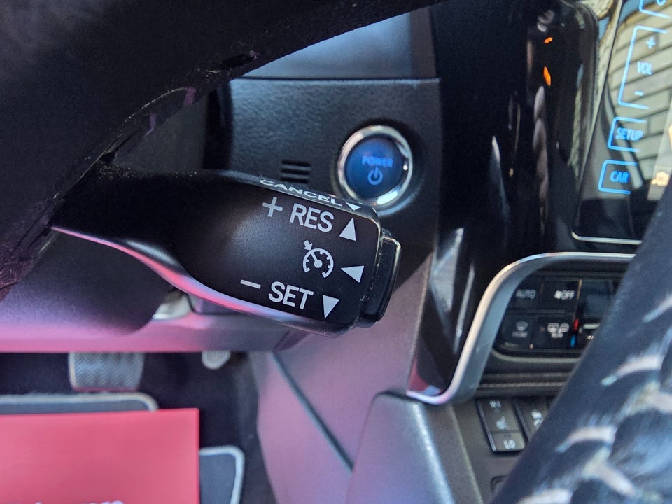 Toyota Auris 1,8 Hybrid Prestige Touring Sports CVT 5d