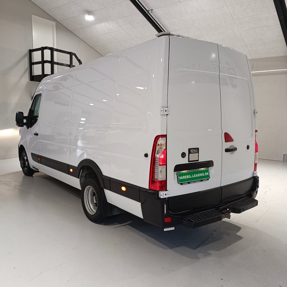Renault Master IV T35 2,3 dCi 165 L3H2 Kassevogn RWD