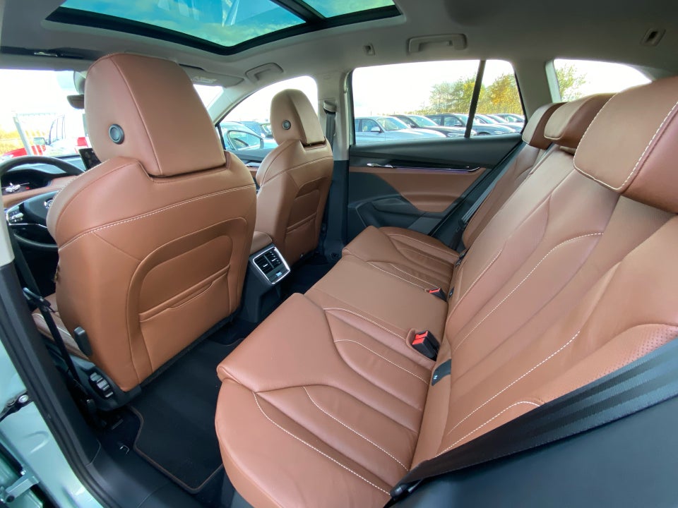 Skoda Enyaq 80 iV Suite 5d