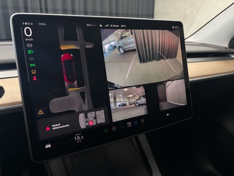 Tesla Model Y Long Range AWD 5d