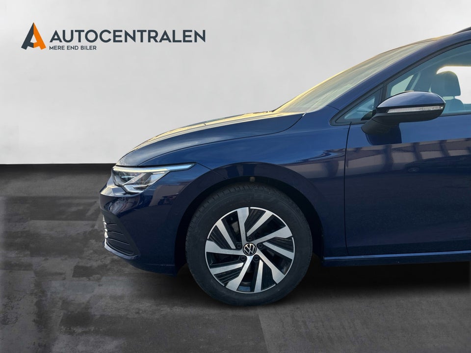 VW Golf VIII 1,5 TSi 130 Life Variant 5d