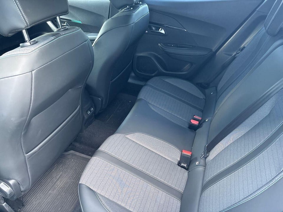 Peugeot 2008 1,2 PureTech 130 Allure Pack EAT8 5d