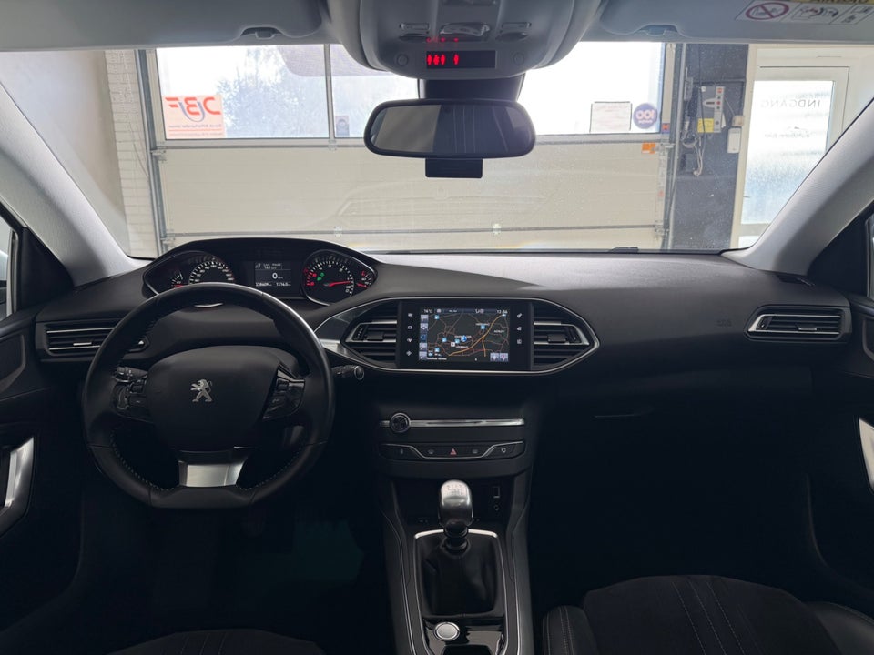 Peugeot 308 1,6 BlueHDi 120 Envy Sky SW 5d