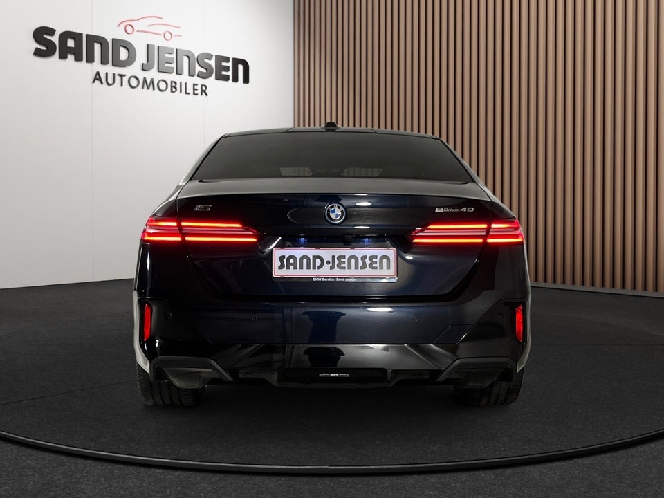 BMW i5 eDrive40 M-Sport 4d