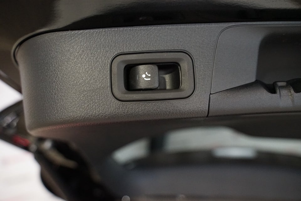 Mercedes EQB250+ AMG Line 5d