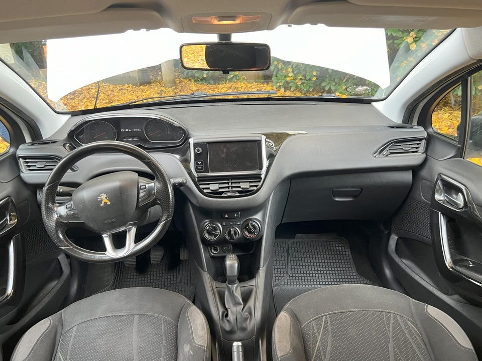 Peugeot 208 1,2 VTi Active 5d