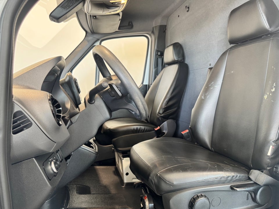 Mercedes Sprinter 319 3,0 CDi A2 Kassevogn aut. RWD