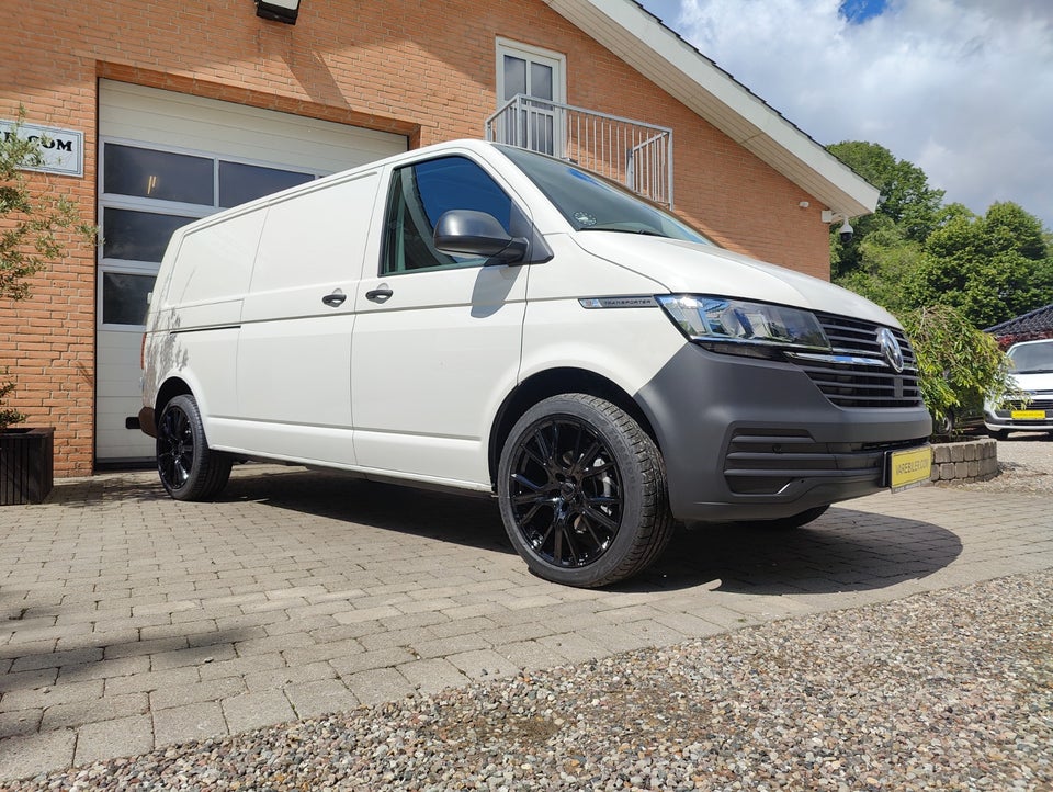 VW Transporter 2,0 TDi 150 Kassevogn DSG lang