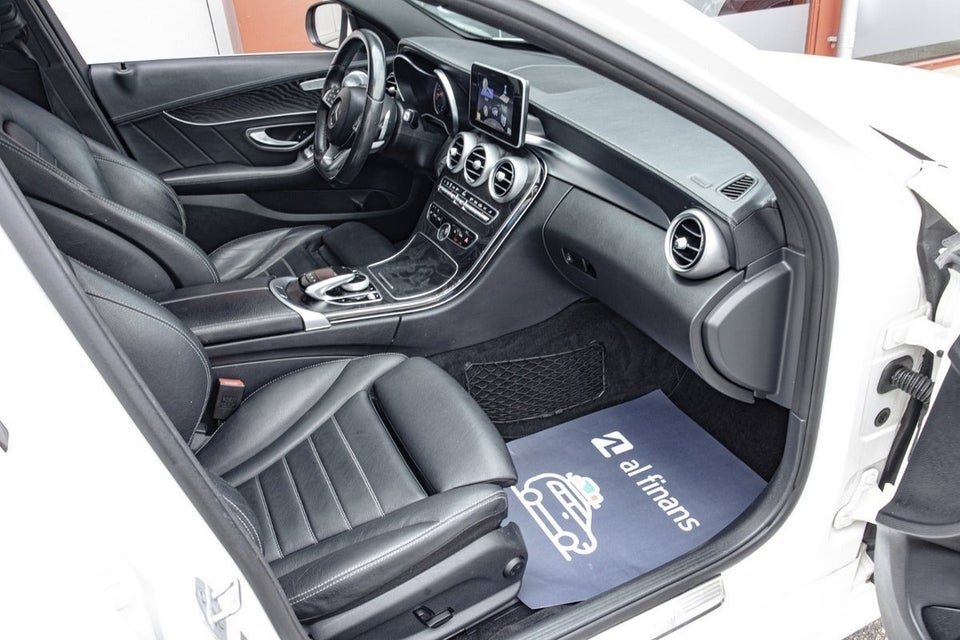 Mercedes C220 d 2,2 AMG Line stc. aut. 5d