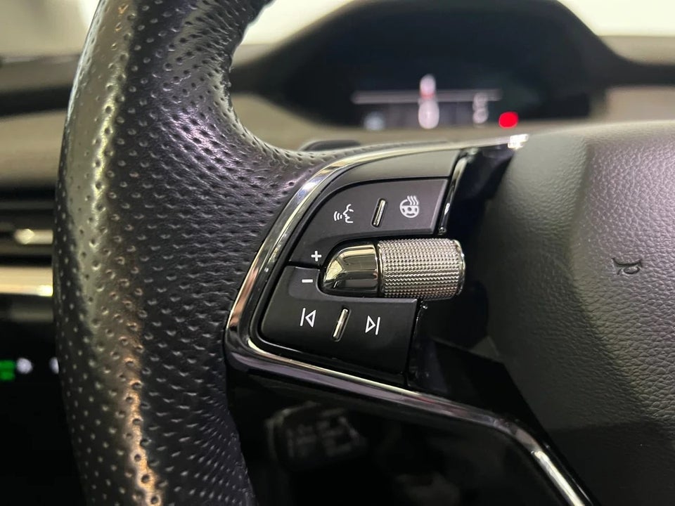 Skoda Enyaq 80 iV Plus Loft 5d