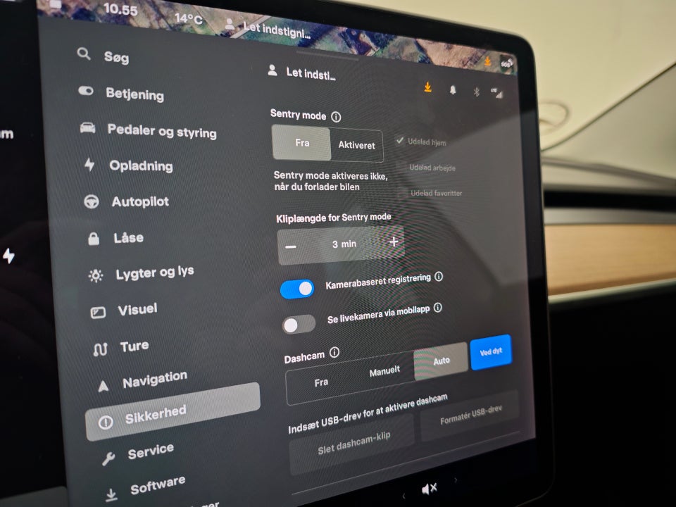 Tesla Model 3 Long Range AWD 4d