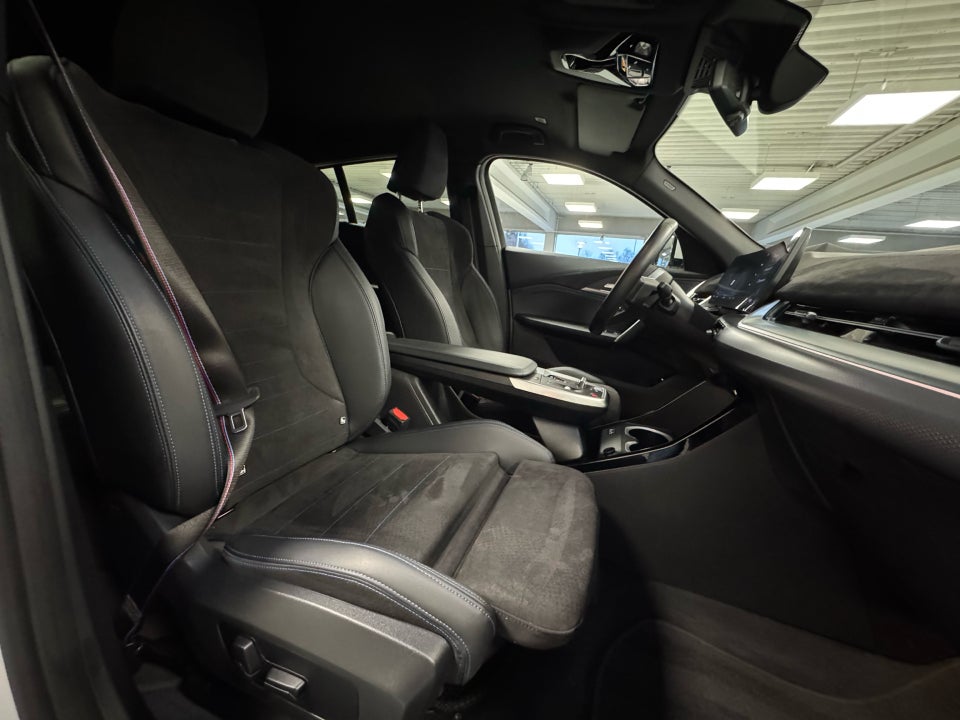 BMW iX2 eDrive20 M-Sport Premium 5d