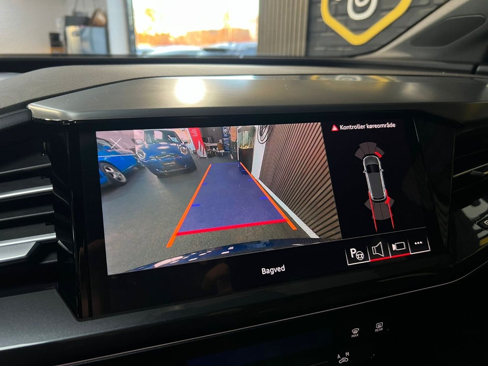 Audi Q4 e-tron 35 S-line 5d