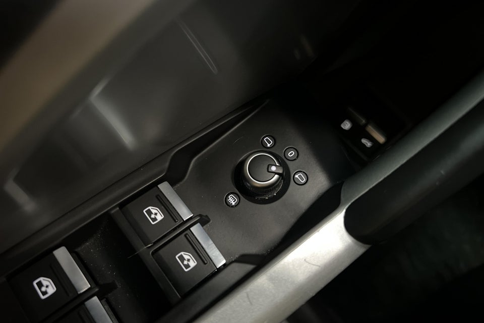 Audi Q3 45 TFSi e Attitude plus S-tr. 5d