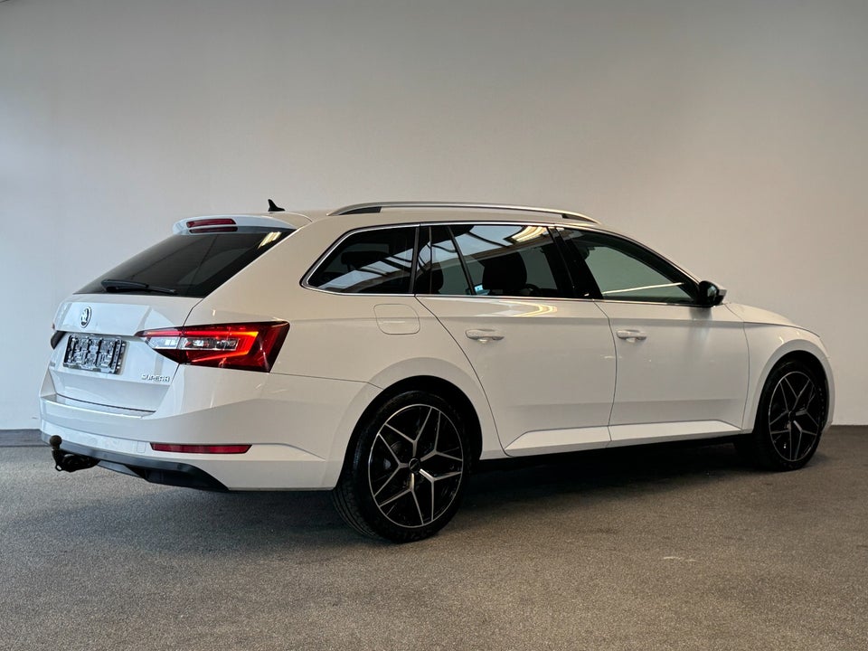 Skoda Superb 1,4 TSi 150 Style Combi DSG 5d