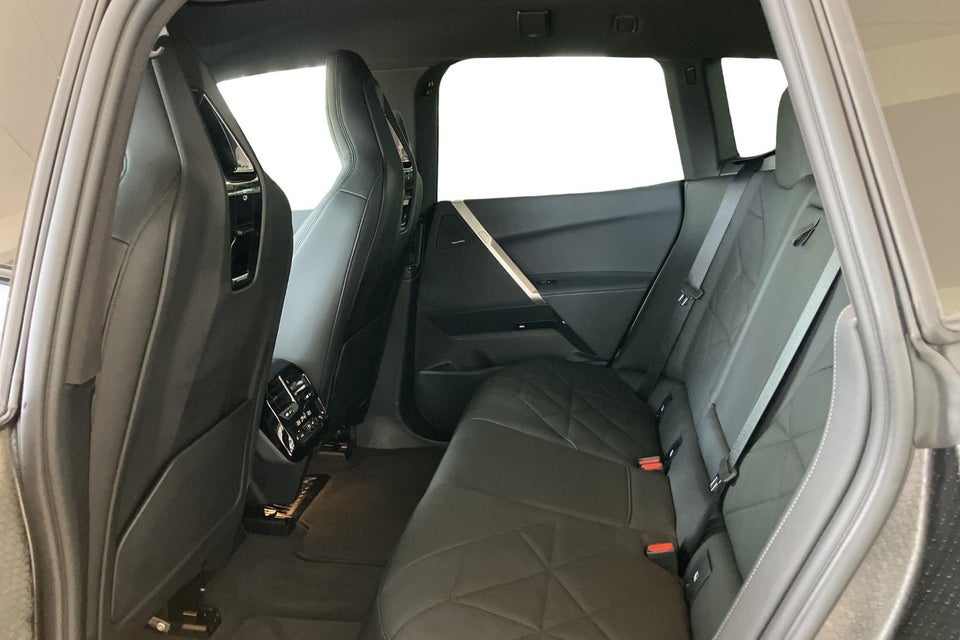 BMW iX xDrive40 Supercharged 5d