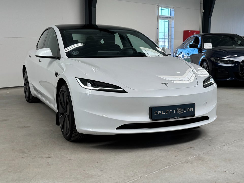 Tesla Model 3 RWD 4d