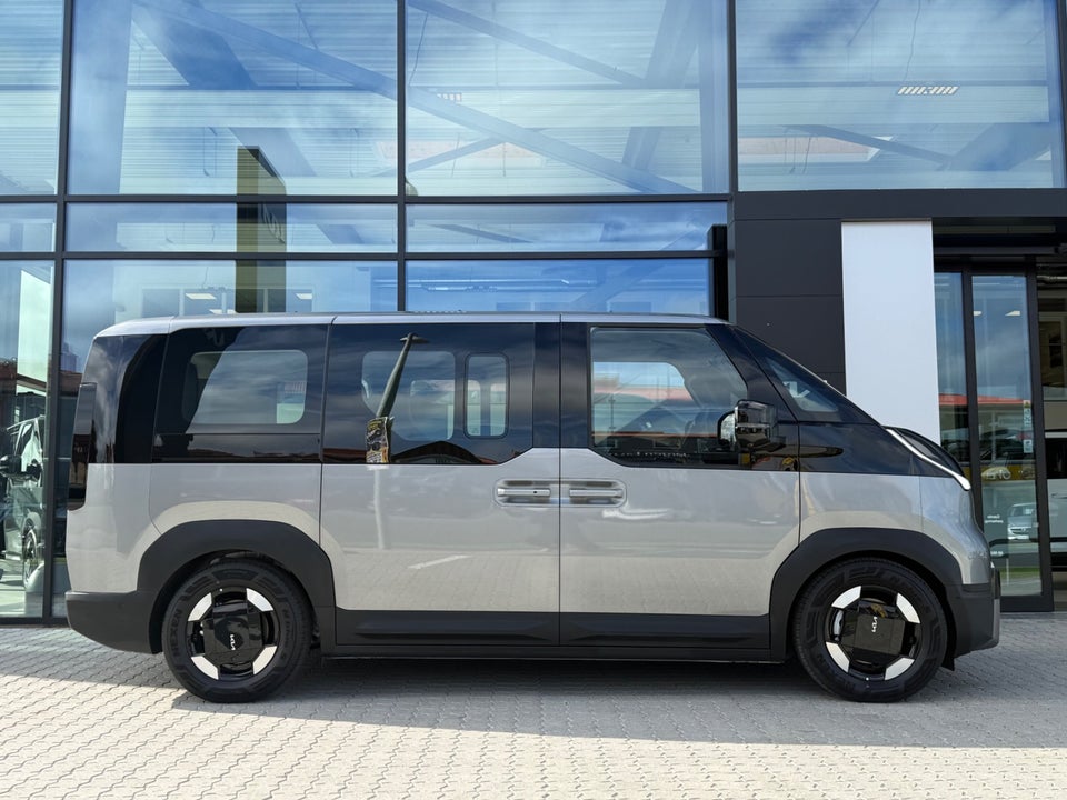 Kia PV5 71 Long Range Upgrade 5d
