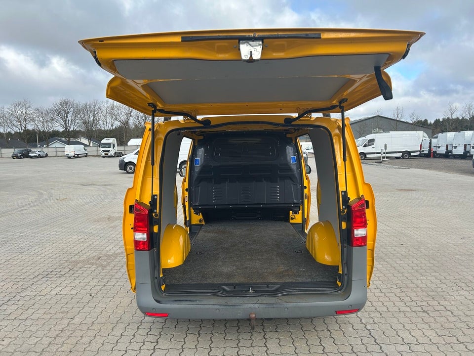 Mercedes Vito 114 2,0 CDi Kassevogn aut. L RWD