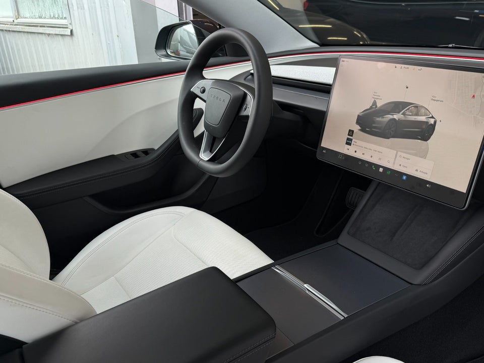 Tesla Model 3 Long Range AWD 4d