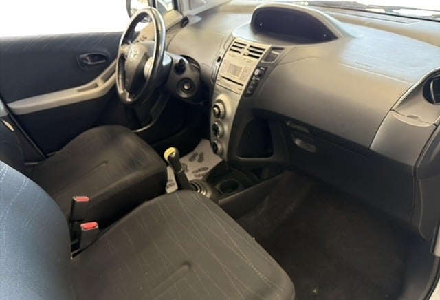 Toyota Yaris 1,3 Luna 5d