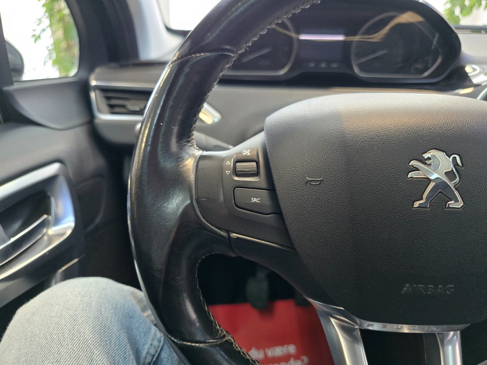 Peugeot 2008 1,2 e-THP 110 Desire Sky 5d